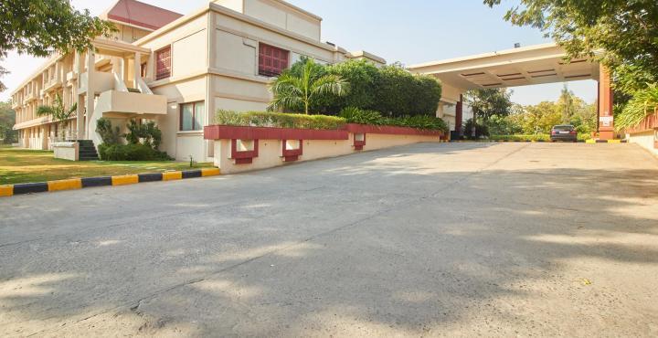 Hotel The Ummed Ahmedabad Airport Exterior foto